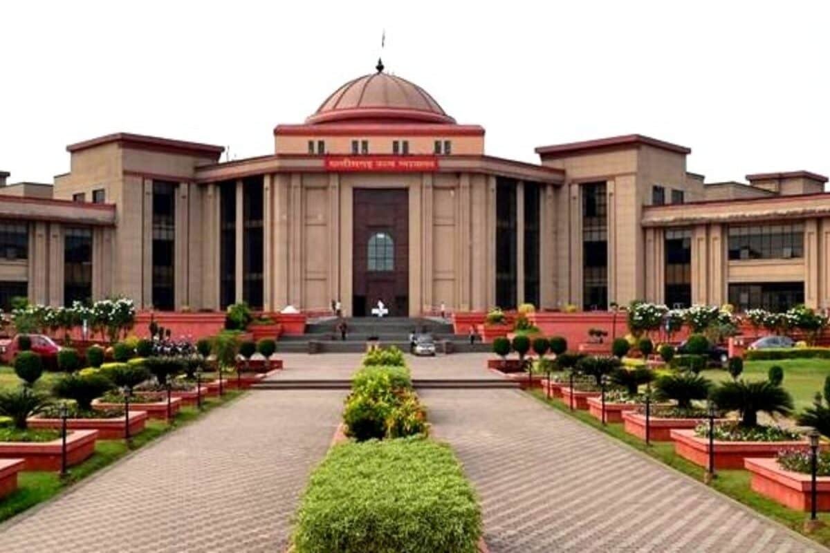 2 दिन वर्क फ्रॉम होम! छत्तीसगढ़ हाई कोर्ट का बड़ा फैसला, गर्मी में वीडियो कॉन्फ्रेंसिंग से होगी सुनवाई