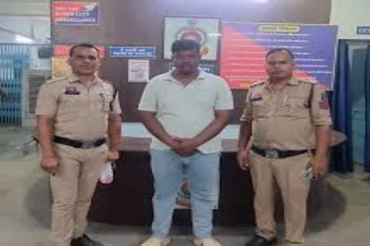ऑपरेशन अंकुश का असर, रायगढ़ में एक और बड़े सट्टा खाईवाल ने किया सरेंडर, IPL नेटवर्क पर पुलिस का शिकंजा